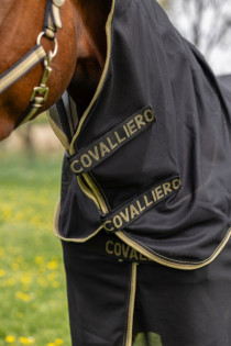 Deka proti hmyzu COVALLIERO s krkem a břišním krytem