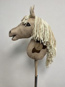 HOBBY HORSE kůň VELKÝ béžový 2